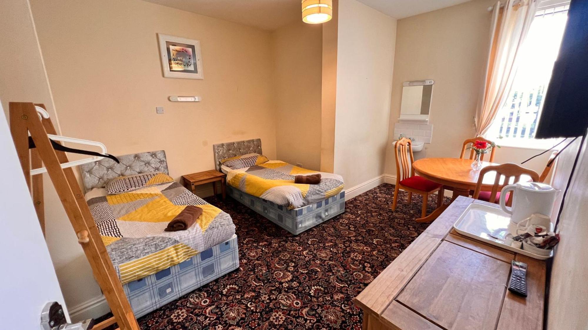 Castle Lodge Guest House 86-88 Sheil Rd L6 3Af Liverpool Buitenkant foto