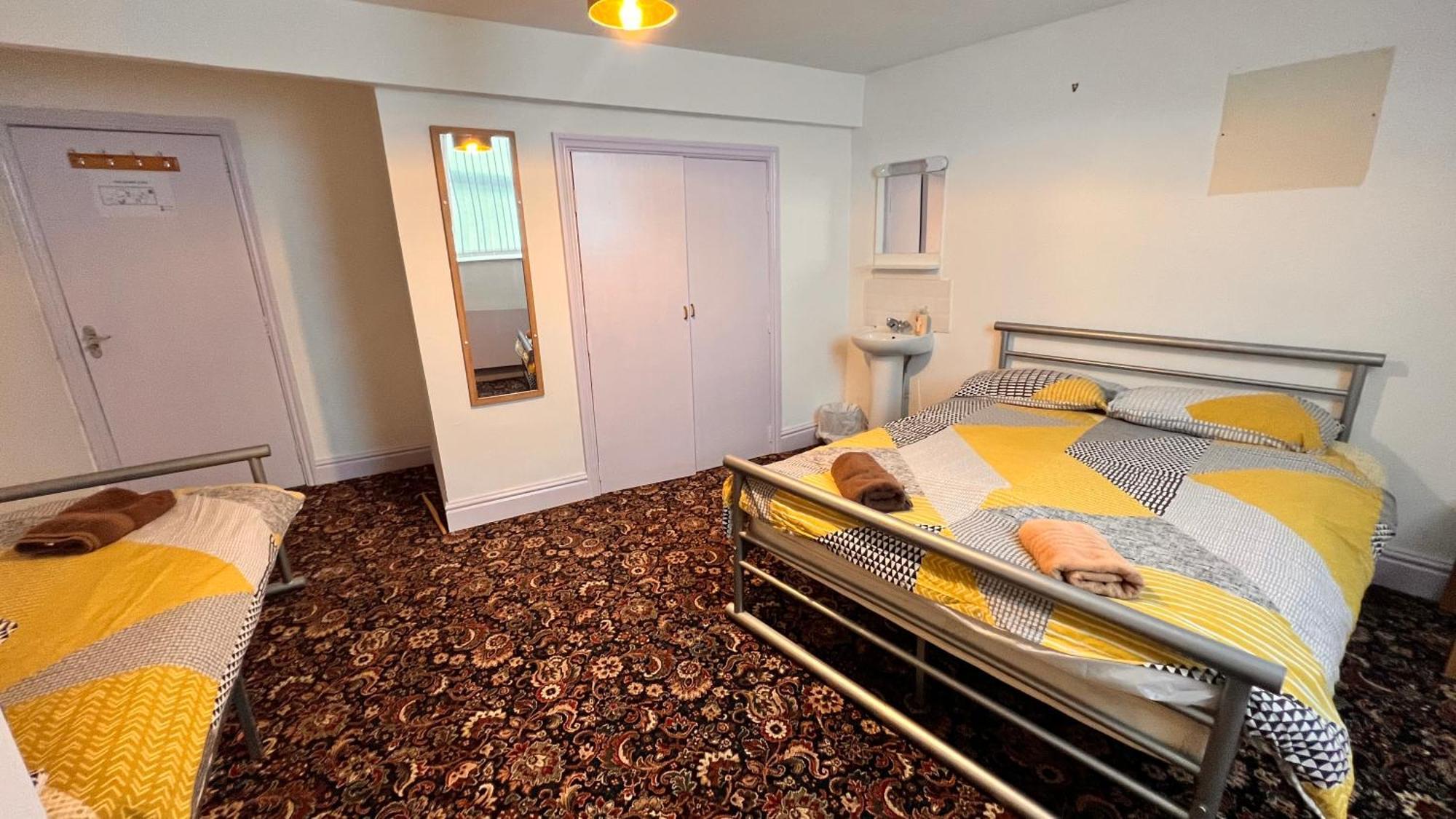 Castle Lodge Guest House 86-88 Sheil Rd L6 3Af Liverpool Buitenkant foto