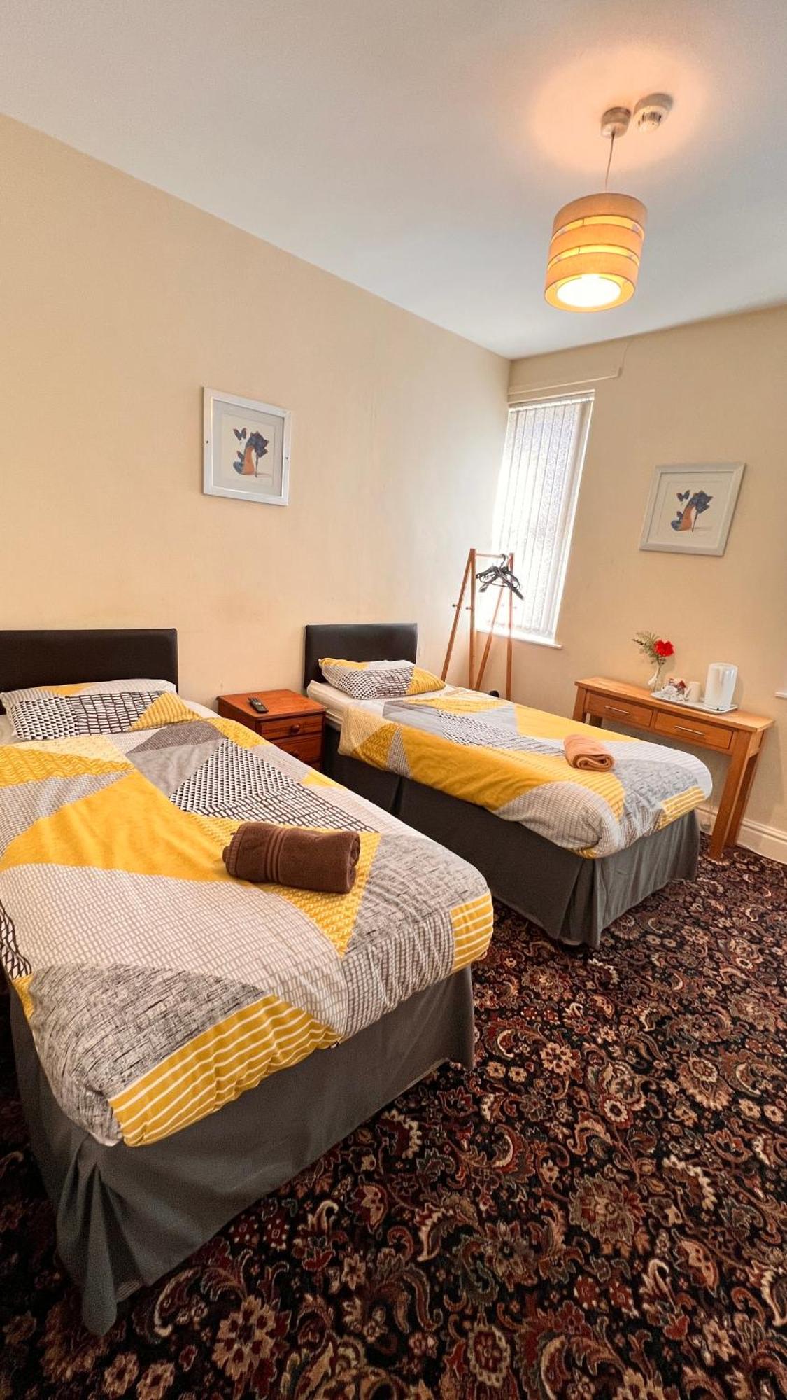 Castle Lodge Guest House 86-88 Sheil Rd L6 3Af Liverpool Buitenkant foto