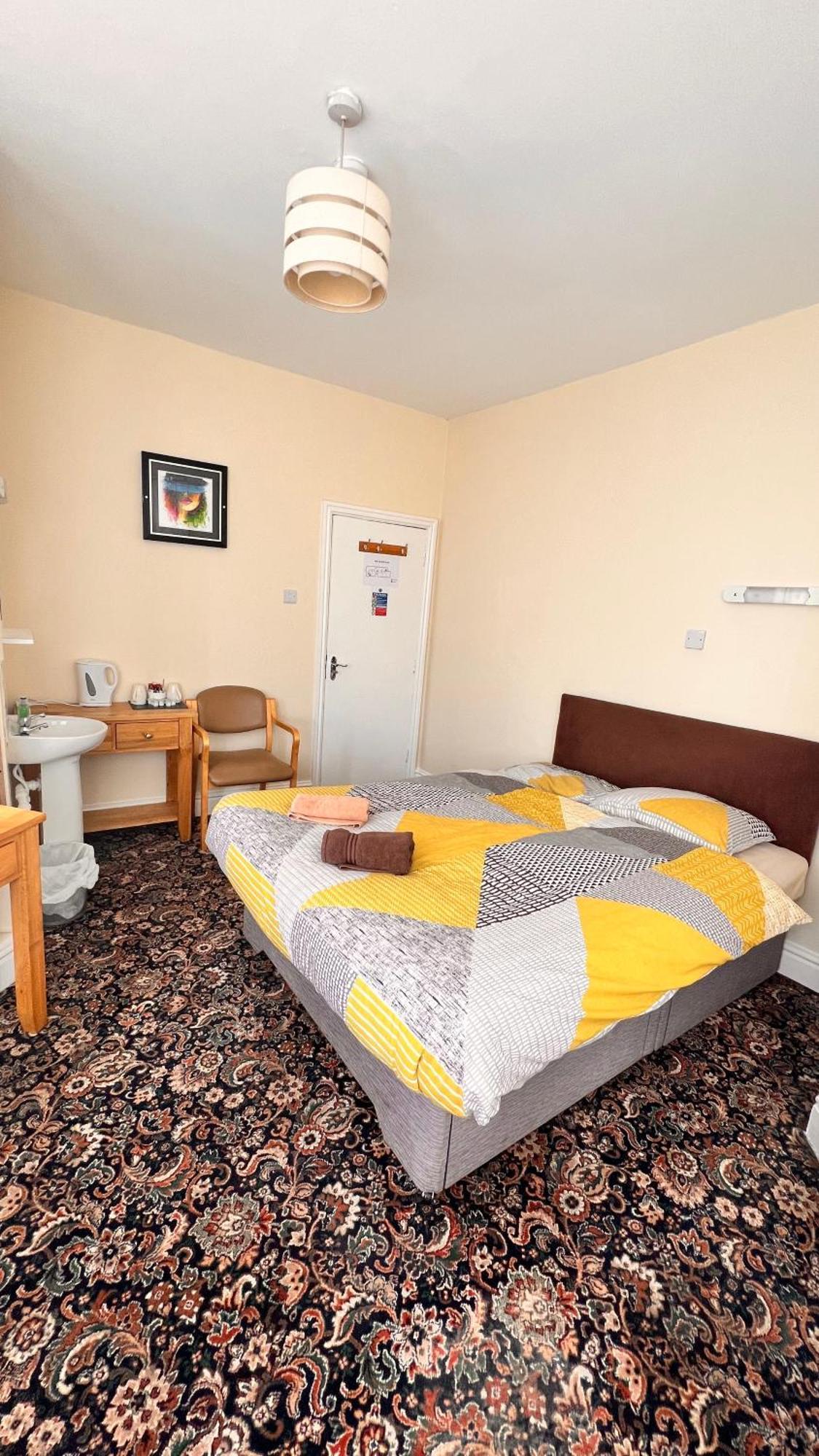 Castle Lodge Guest House 86-88 Sheil Rd L6 3Af Liverpool Buitenkant foto
