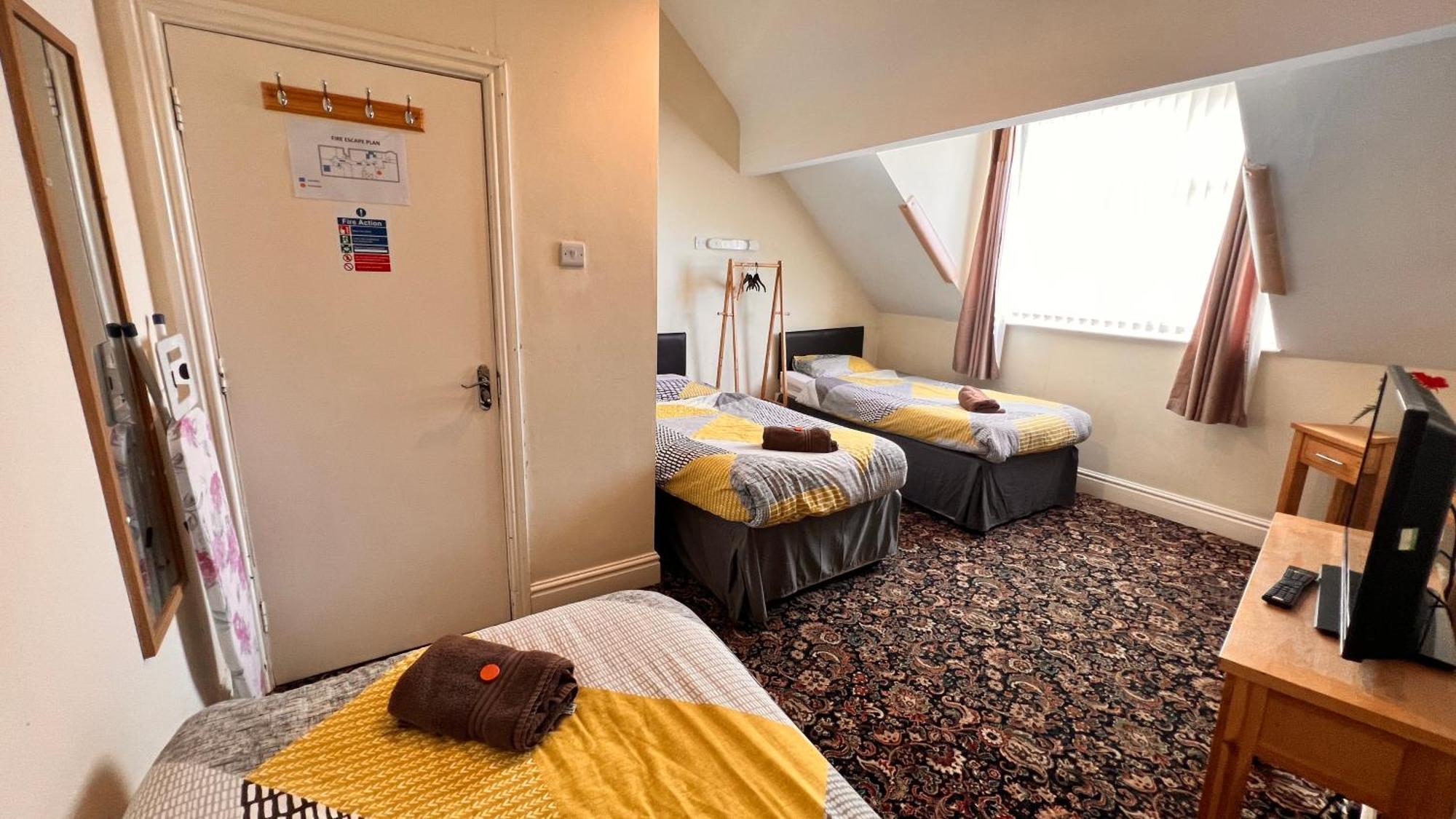 Castle Lodge Guest House 86-88 Sheil Rd L6 3Af Liverpool Buitenkant foto