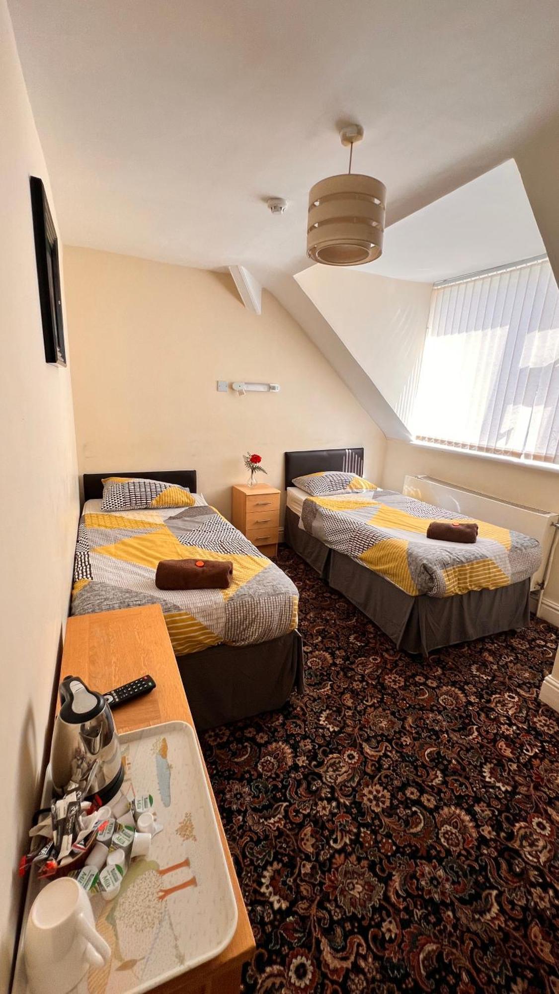 Castle Lodge Guest House 86-88 Sheil Rd L6 3Af Liverpool Buitenkant foto