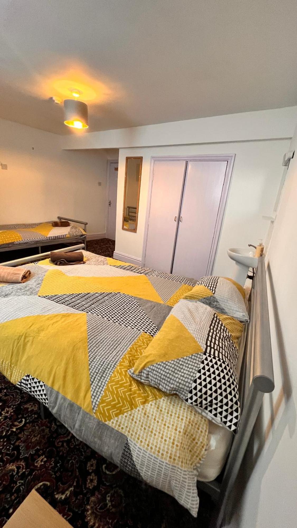 Castle Lodge Guest House 86-88 Sheil Rd L6 3Af Liverpool Buitenkant foto