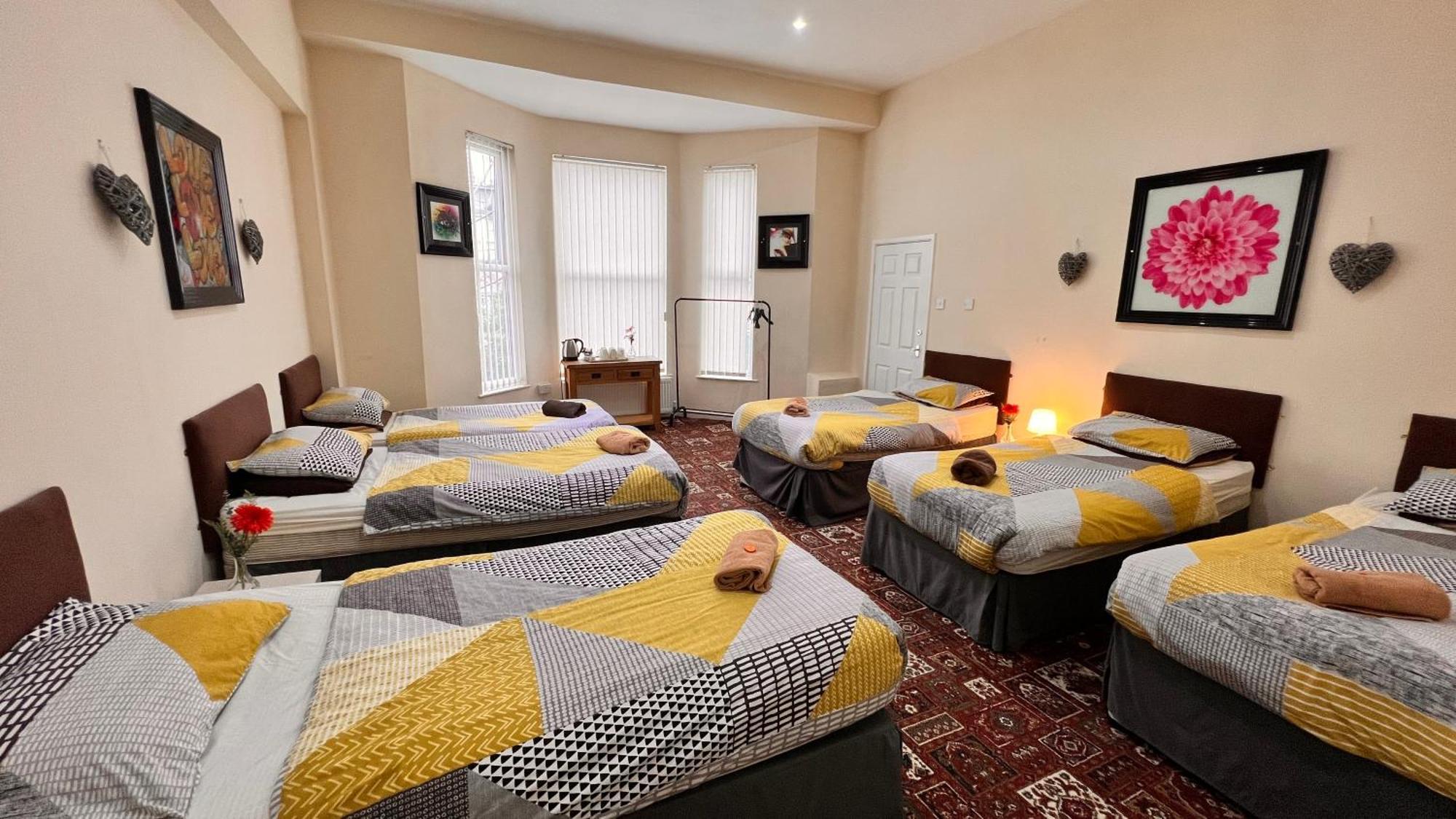 Castle Lodge Guest House 86-88 Sheil Rd L6 3Af Liverpool Buitenkant foto