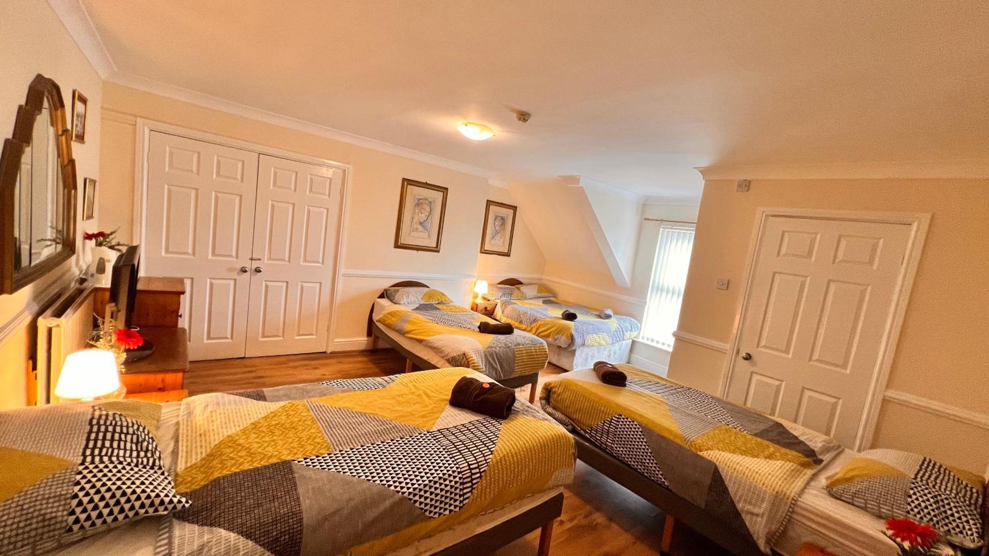 Castle Lodge Guest House 86-88 Sheil Rd L6 3Af Liverpool Buitenkant foto