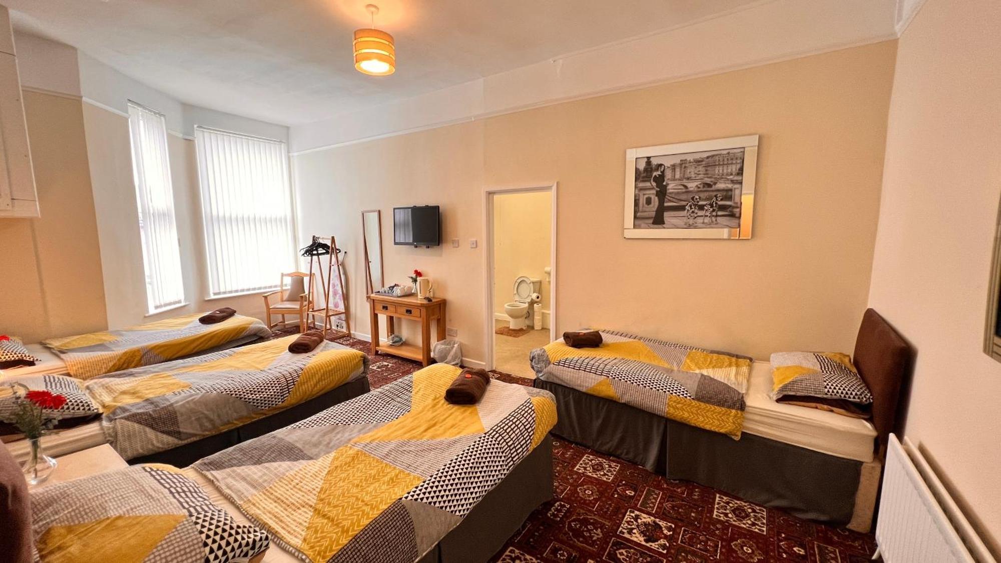 Castle Lodge Guest House 86-88 Sheil Rd L6 3Af Liverpool Buitenkant foto